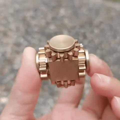Gear Cube Spinner